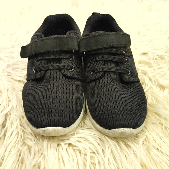 Toddler Size 10 Tennis Shoes - Picture 3 of 9